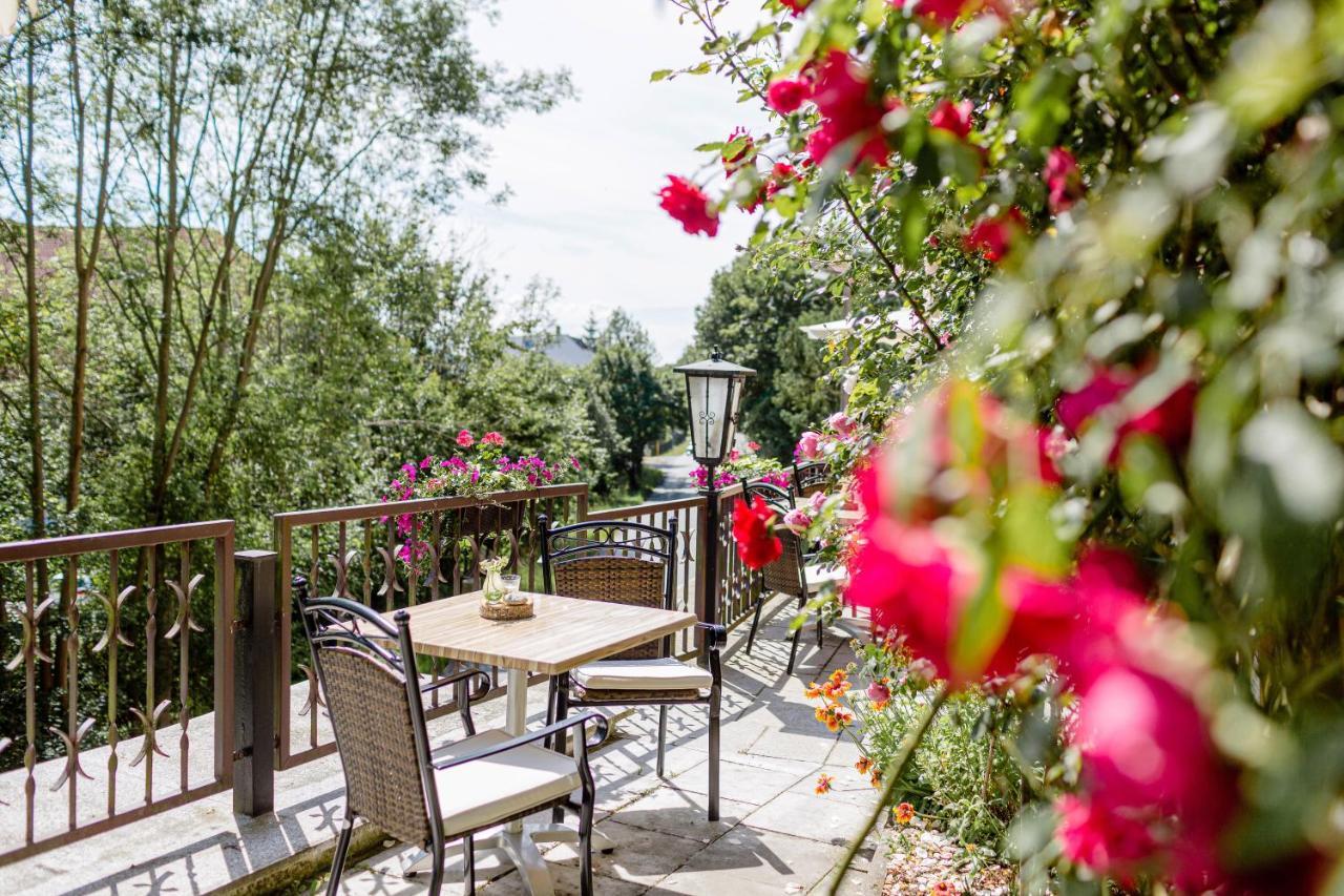Hotel Restaurant Zwergschloesschen Gera Esterno foto