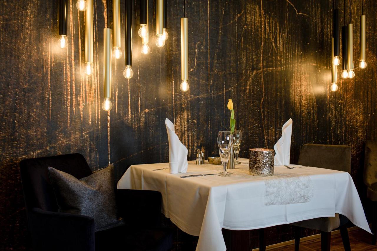 Hotel Restaurant Zwergschloesschen Gera Esterno foto